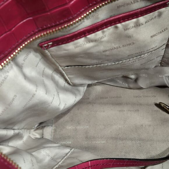 MICHAEL KORS MOTT MEDIUM SMOOTH LEATHER TOTE In Mulberry - Picture 11 of 13